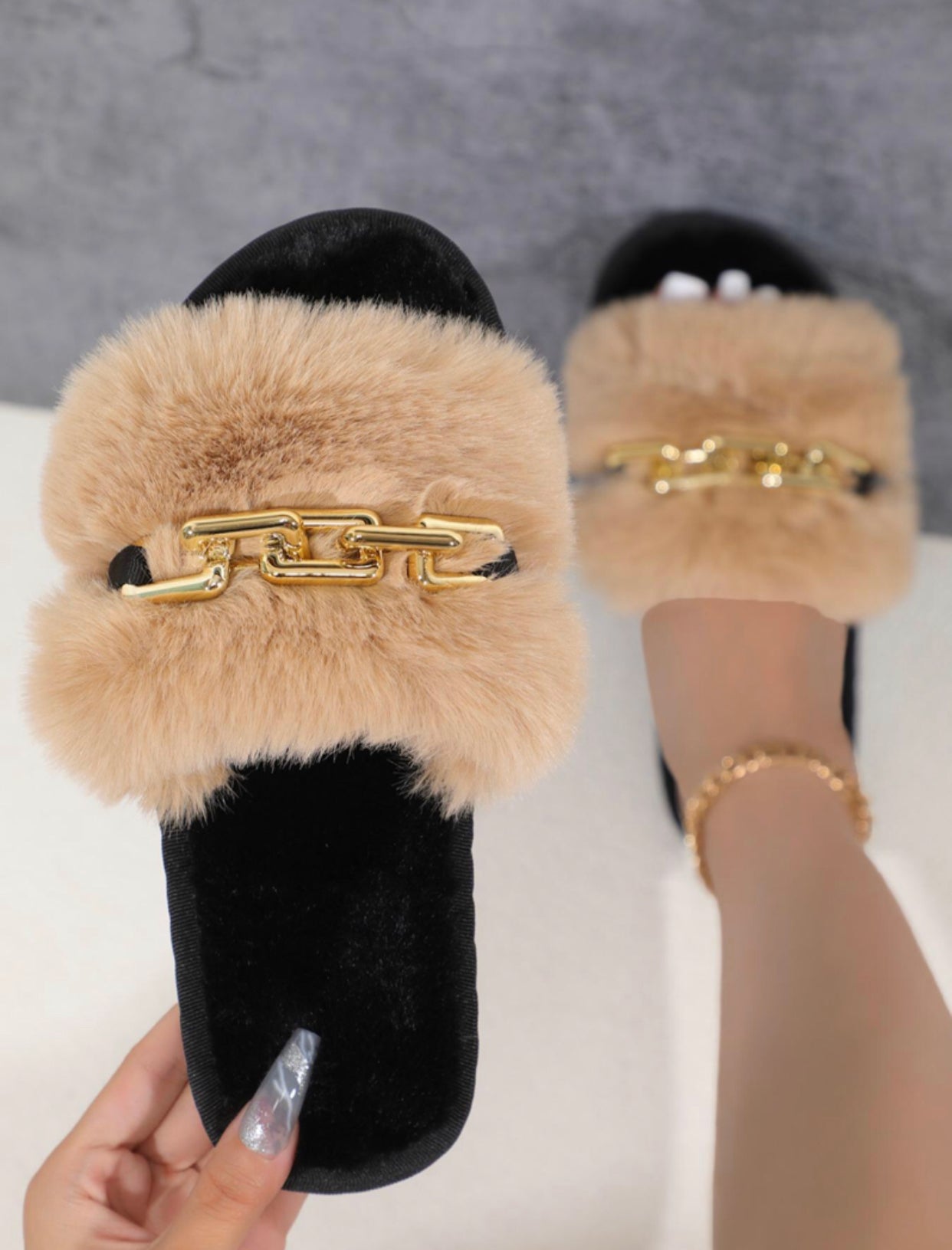 Cream hot sale fur slides